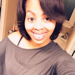 Meet your Posher, Kayla